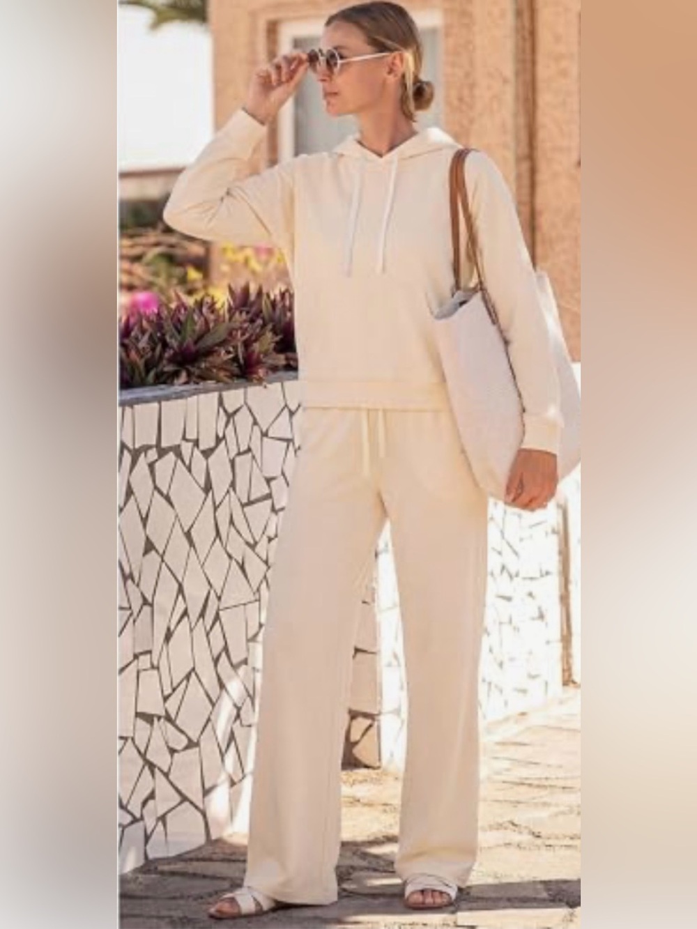 SHOWITTY NWT S OVERSIZED Cozy Cream Lounge SET - wide leg and cropped hoodie